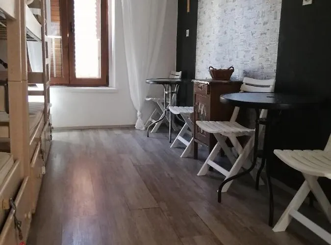 Hvar Centre Dorms * هفار